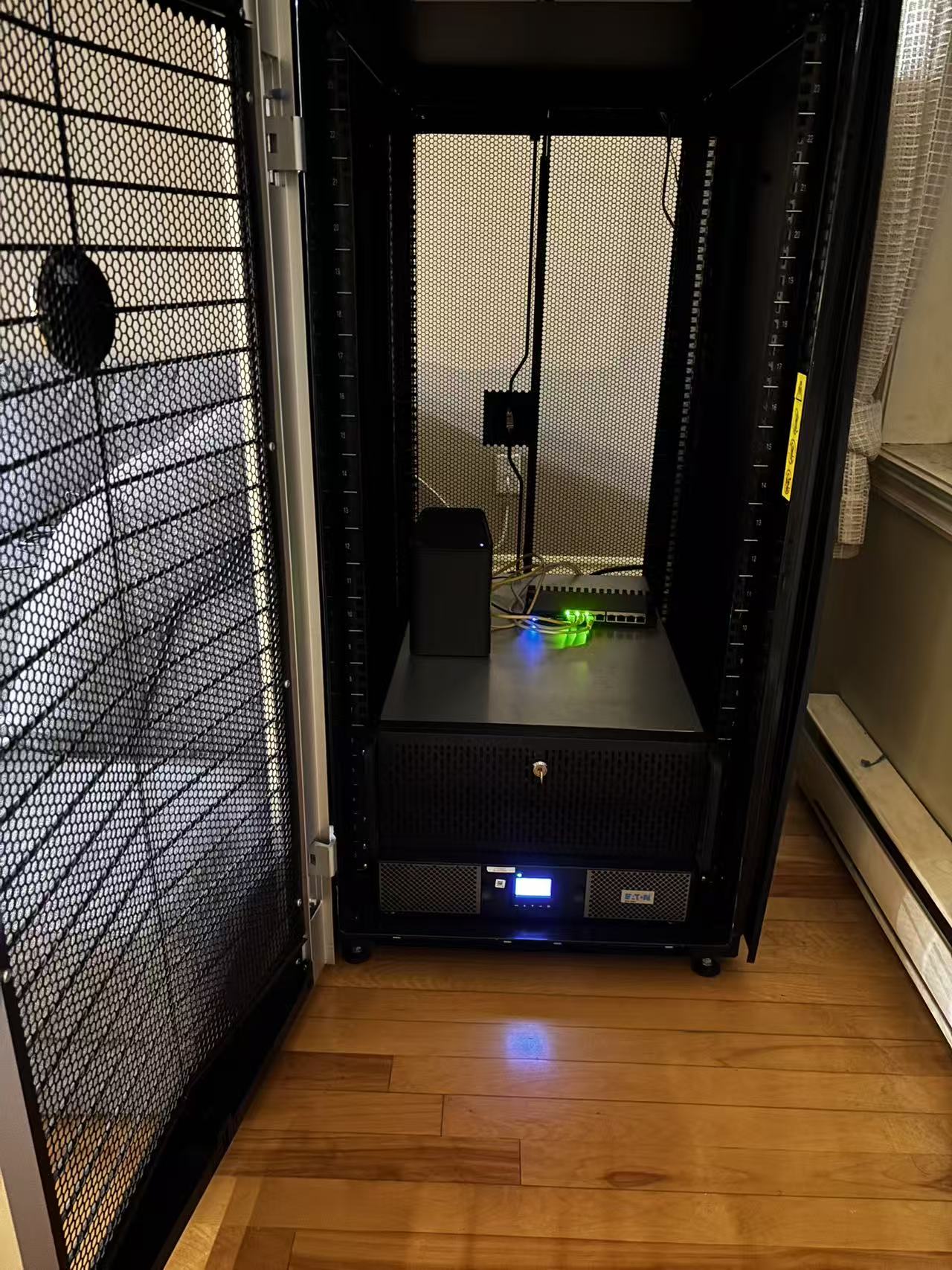Netgear R7000